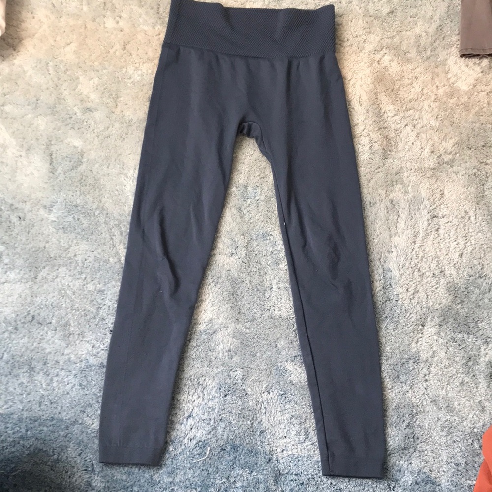 Set of yoga pants
